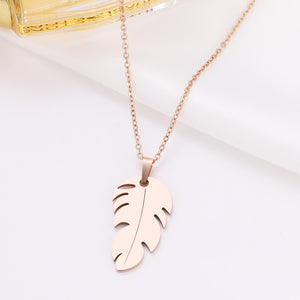 Solid Feather Necklace